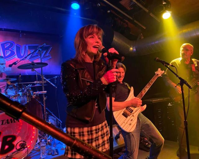 Beth on lead vocals | Sugar Buzz Band Beth on lead vocals | Sugar Buzz Band